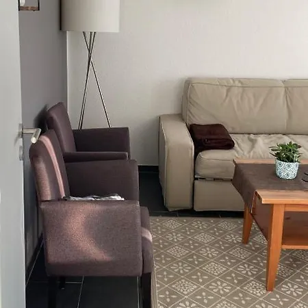 Modernes E25, 2-6 Pers Keine Monteure