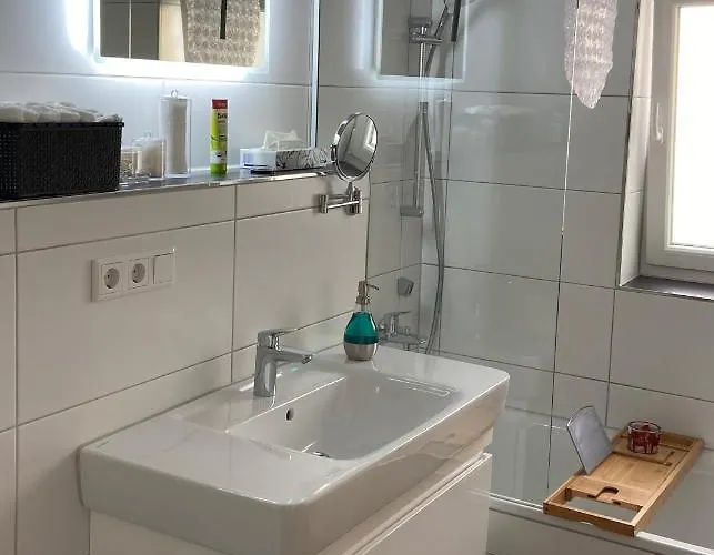 Modernes E25, 2-6 Pers Keine Monteure Lichtenau (Westphalia)