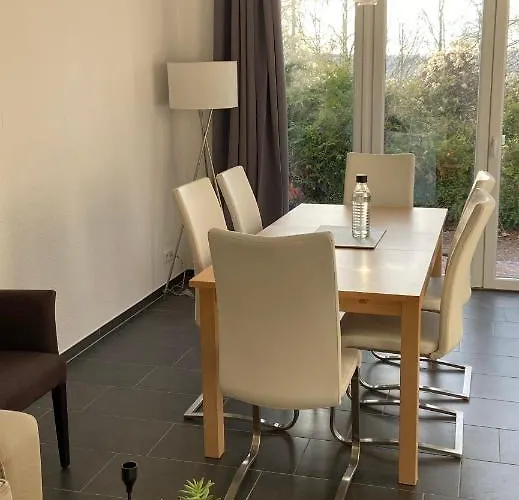 Modernes E25, 2-6 Pers Keine Monteure * Lichtenau (Westphalia)