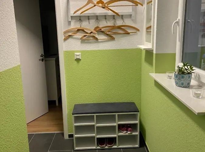 Modernes E25, 2-6 Pers Keine Monteure