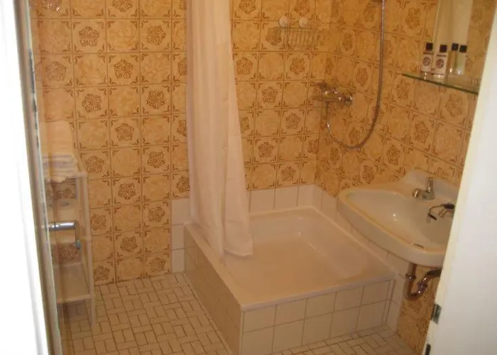 Modernes E25, 2-6 Pers Keine Monteure Lichtenau (Westphalia)